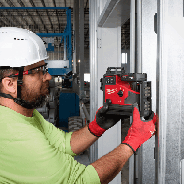 MILWAUKEE M12 CORDLESS GREEN AUTO ALIGN 3 PLANE LASER FOR PRECISION