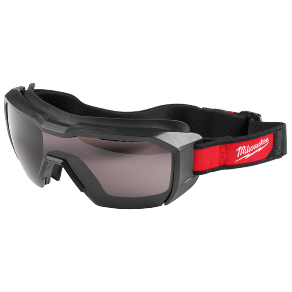 MILWAUKEE VENTED LOW PROFILE TINTED SAFETY GOGGLES FOR INDUSTRIAL USE